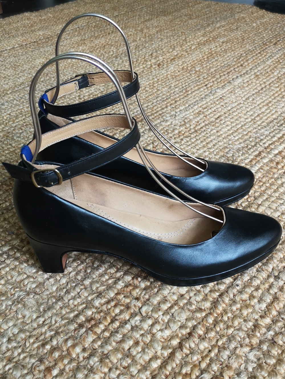 Dr. Liza black leather heels